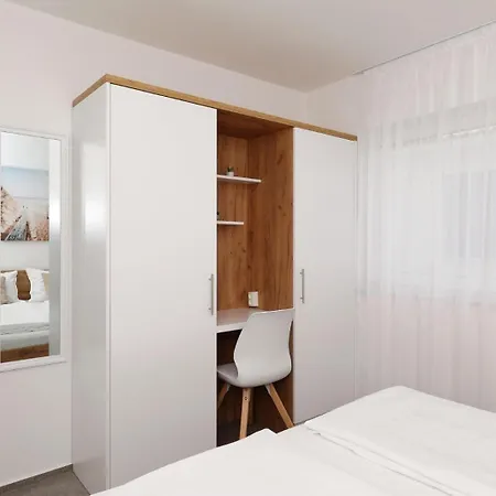 Apartment Cicak *
