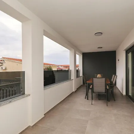 Cicak Apartment *