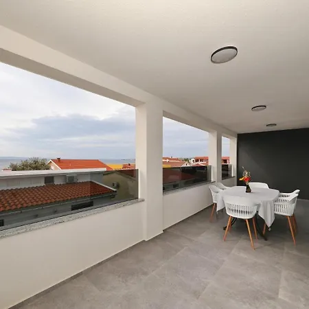 Apartment Cicak