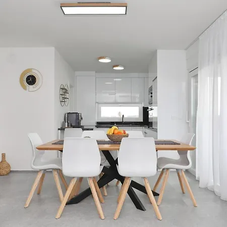 Cicak Apartment Vir